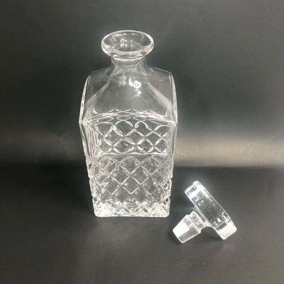 mid century decanter heavy glass hatch diamond pattern square lid 9.5 inches - Picture 4 of 7